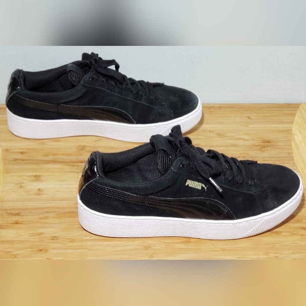 Puma Vikky Platform 363287 05 Black Suede Women Sneakers Size 9
